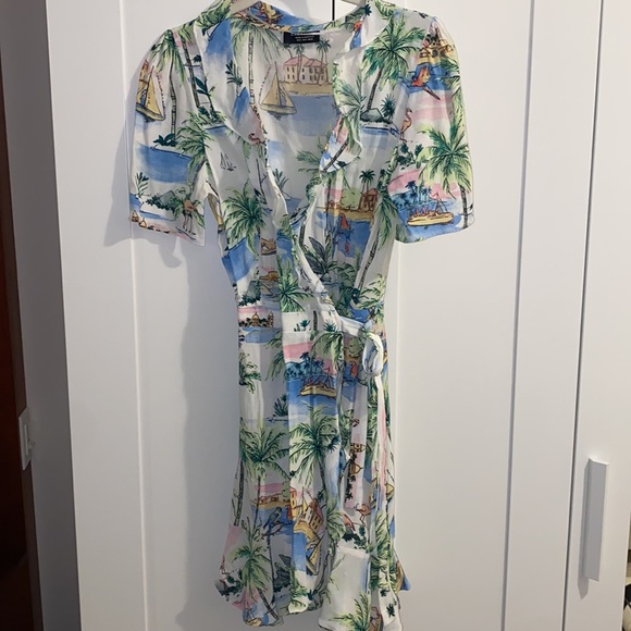 ZARA Resort Wrap Dress - Picture 3 of 5